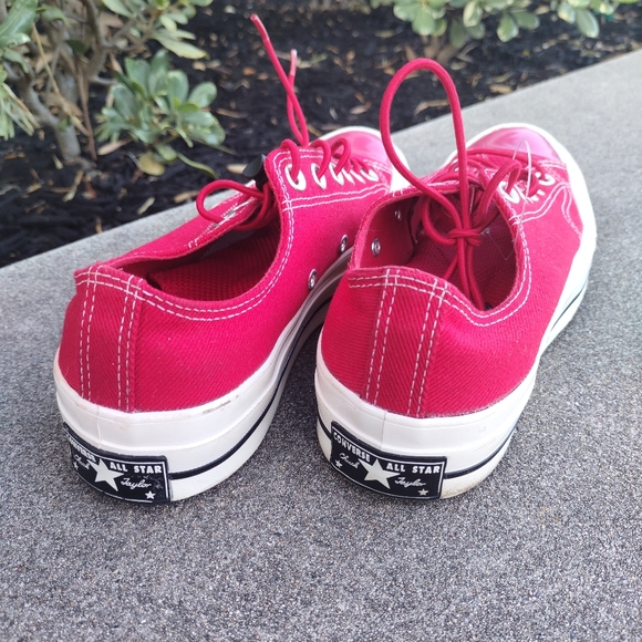 Converse - Picture 2 of 3
